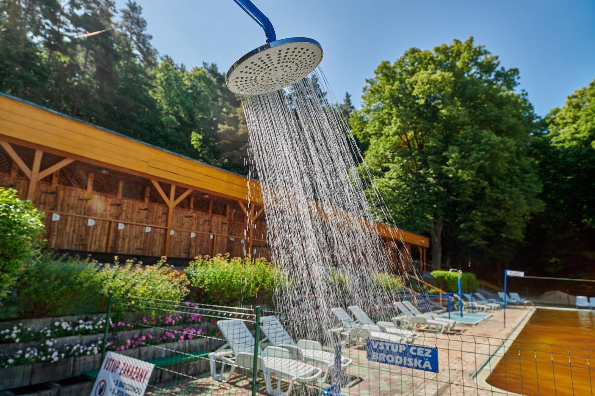Hotel Palace - Kupele Sliač Exteriör bild